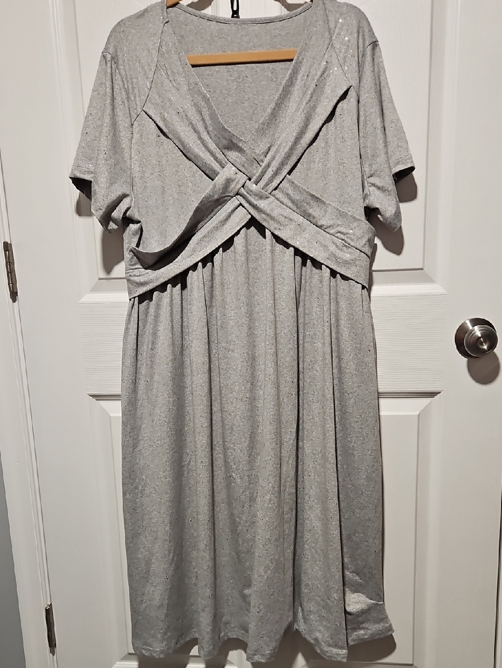 Source Unknown Silver-Gray Twist-Front Midi Dress
